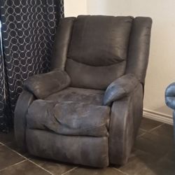 Couch And Two Recliners 