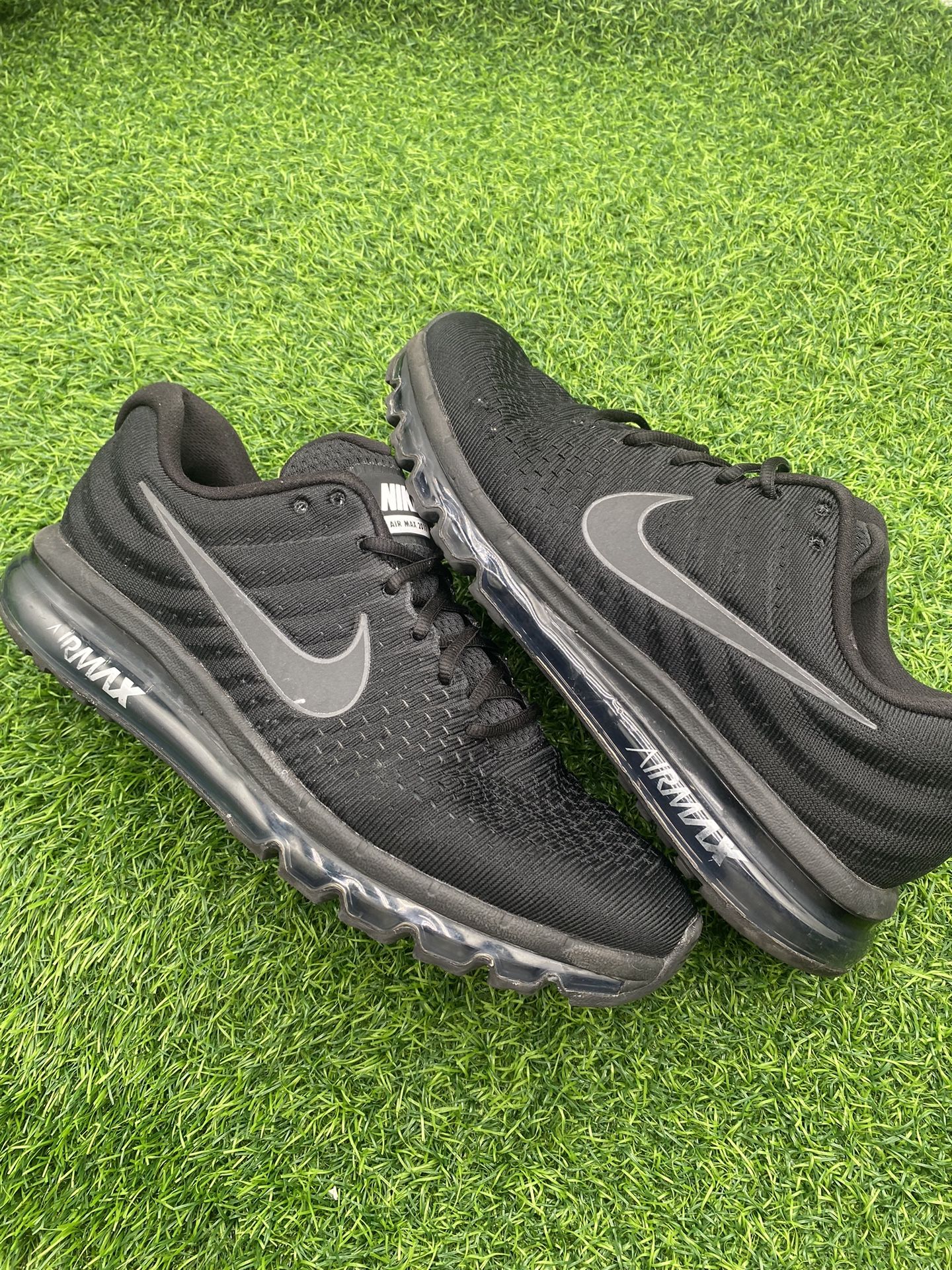 Nike Air Max Black Size 11.5