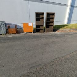 FREE. CURB ALERT FREE FURNITURE 