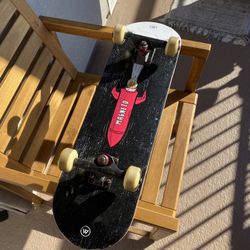 Magento skatebord - barely used, rocket design