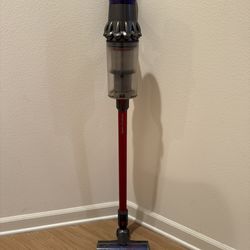 DYSON V11 ANIMAL+ FOR PARTS (not working)