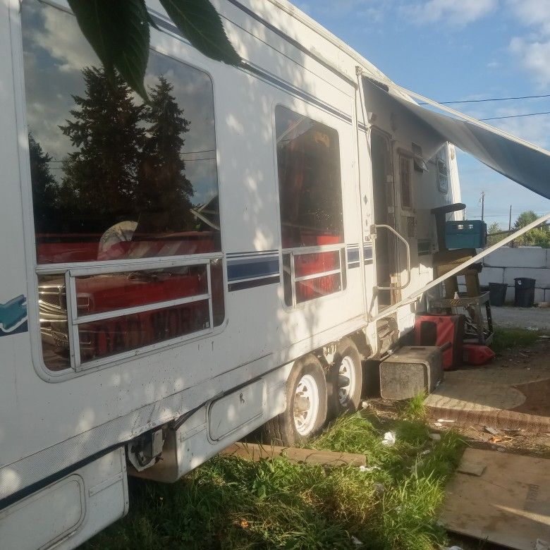5th Wheel Nuwa Snowbird for Sale in Snohomish, WA OfferUp