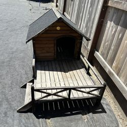Dog House With Sun Deck 