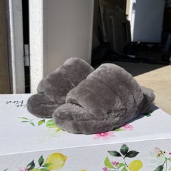 Ugg Slippers Fuzzy