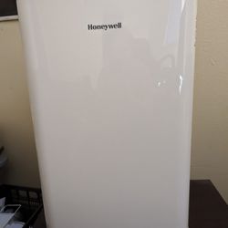 Honeywell Portable AC