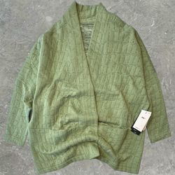 Nike Yoga Therma-FIT Luxe Jacquard Kimono Reversible Wrap [Sage Green]