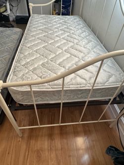 Trundle bed