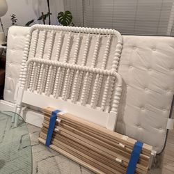 Jenny Lind twin bed  solid wood frame