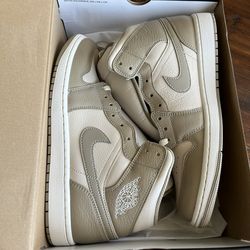 AJ1 Mid Legend Lt Brown Men’s Size 11 BRAND NEW IN BOX