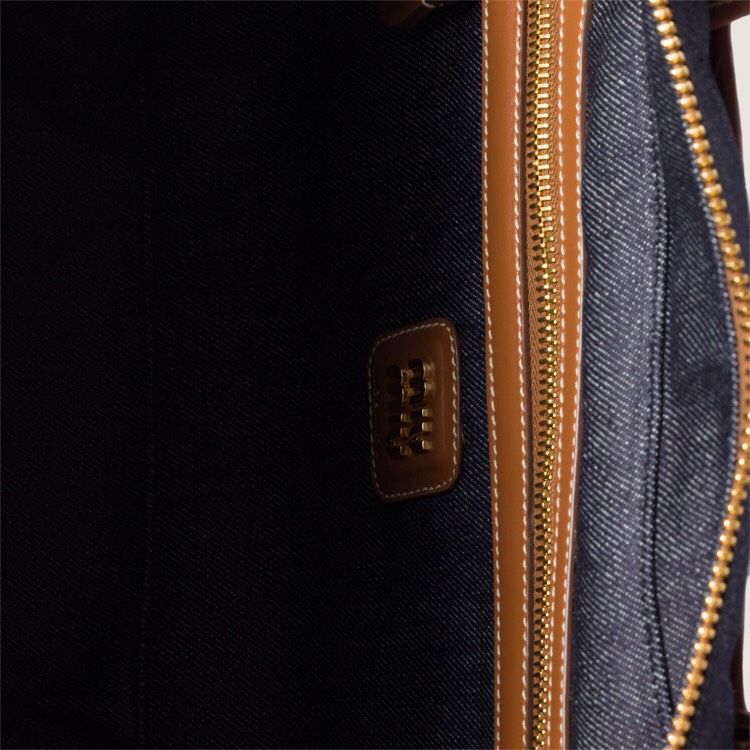 Miu's new canvas briefcase