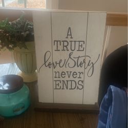 Love Story Wooden House Decor 