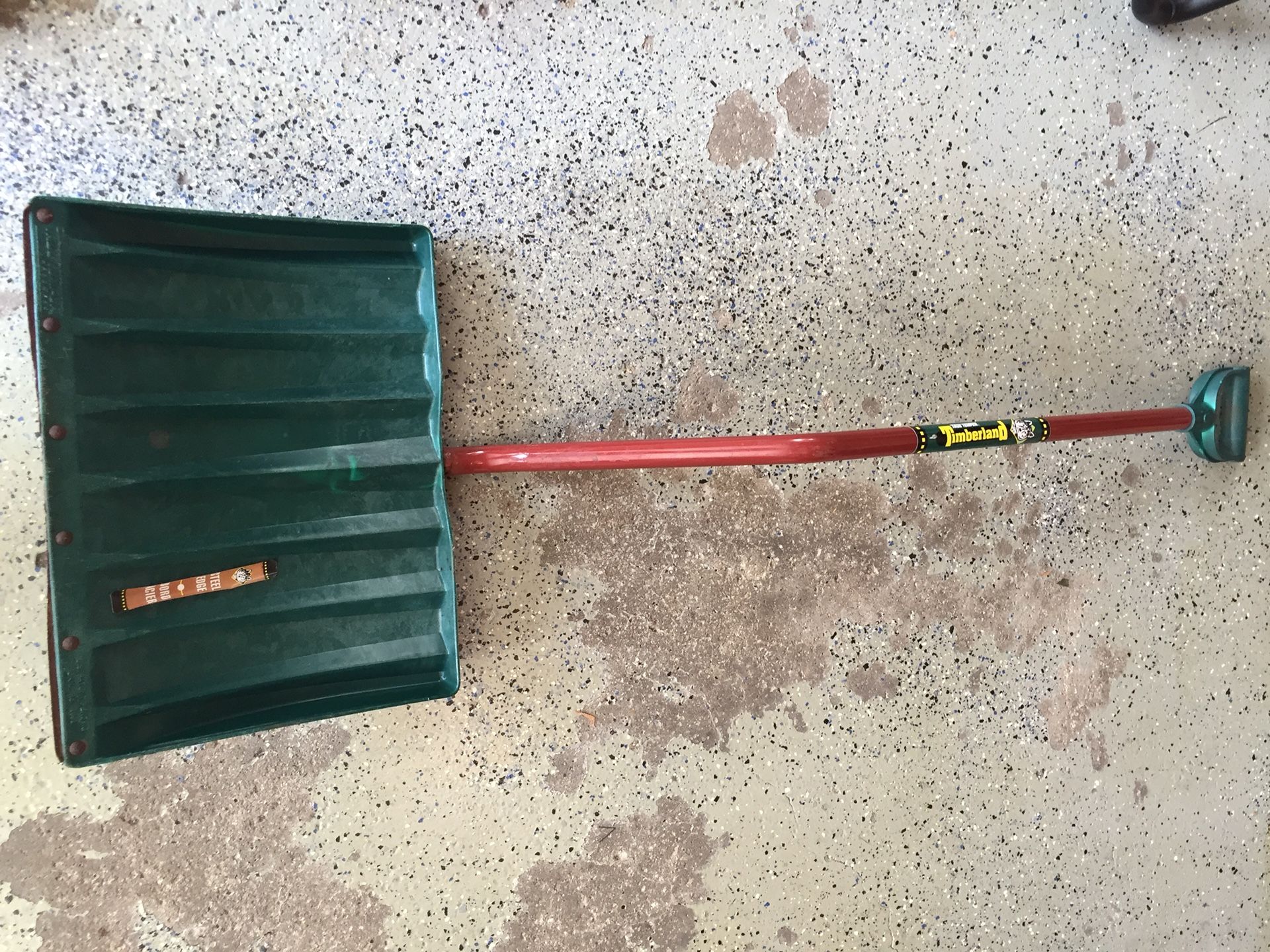 Timberland snow shovel