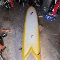 9Fish Longboard Surfboard 8’4” Vgood