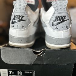 Jordan 4 White Cement 2025 – Size 7 