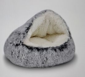 New cat bed Round Plush Fluffy. Hooded cat bed cave. Chandler Blvd and 46 st Phoenix 85044