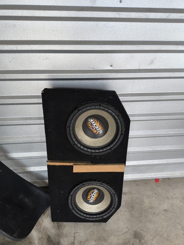 Two 12' Kicker Speakers In A Box