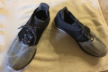 Women's Reebok 9.5 - gray and white