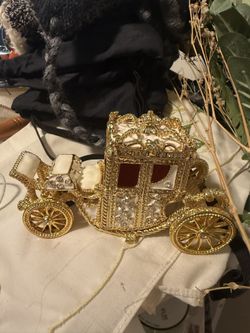 Carriages. Gold And Cream