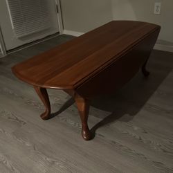 Extendable Coffee Table with Side Panels