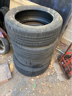 4 TIRES: Michelin Defender LTX 235/55 R19