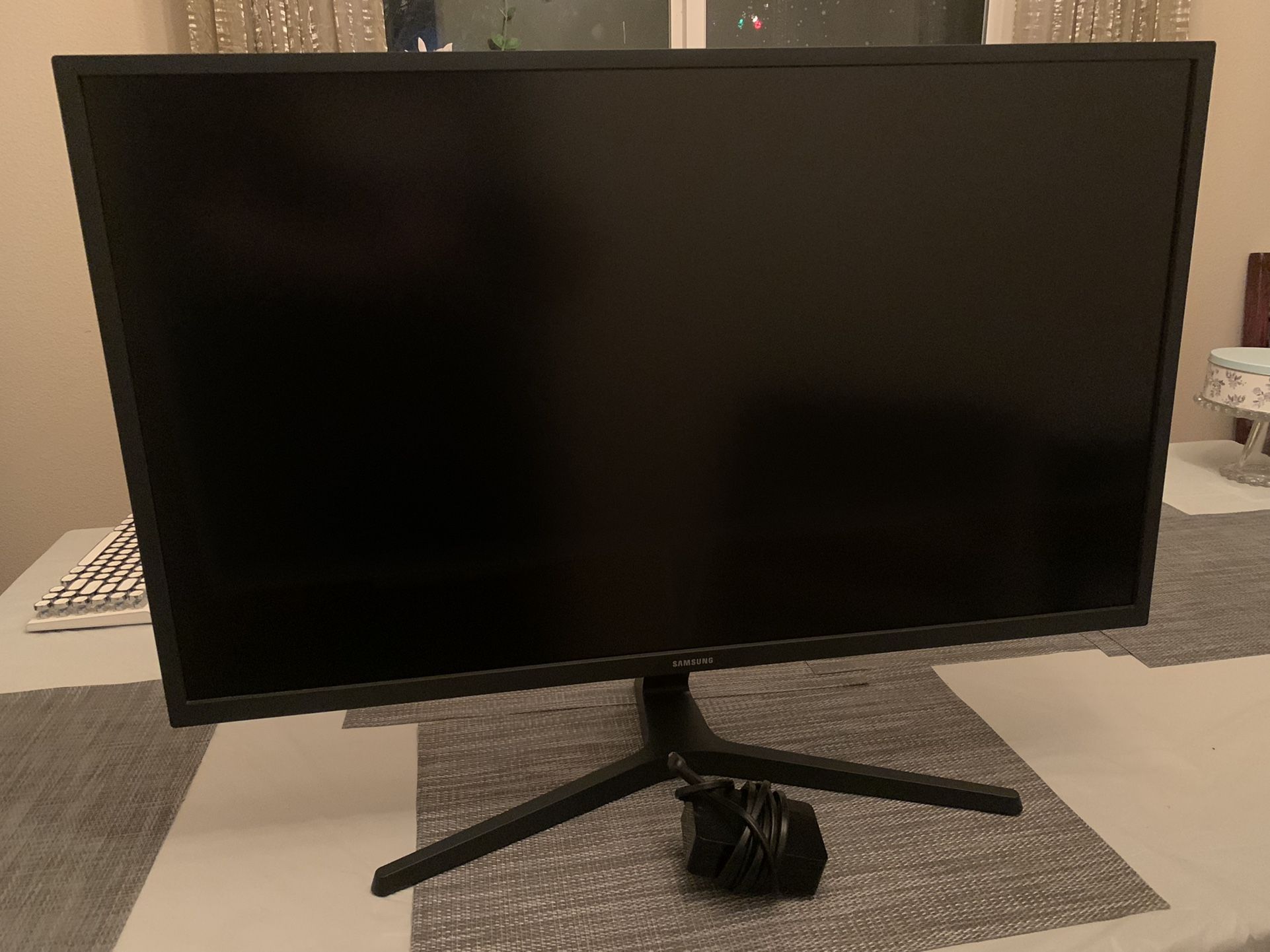Samsung 32” 4K Monitor