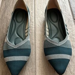 Like New Point Toe Flats Size 40
