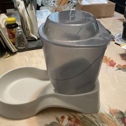 Pet Feeder 