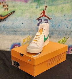 NIKE Blazer Mid '77 VNTG "Ray-Gun"