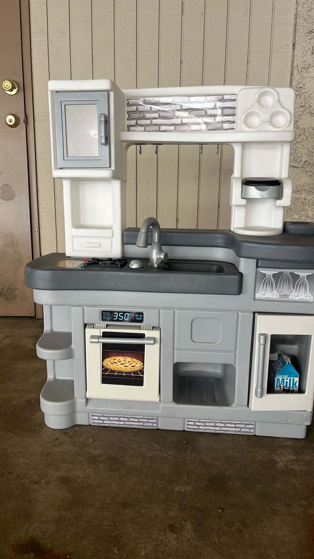 Toy Kitchen Set