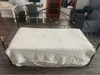 Twin Daybed with trundle AND two mattresses