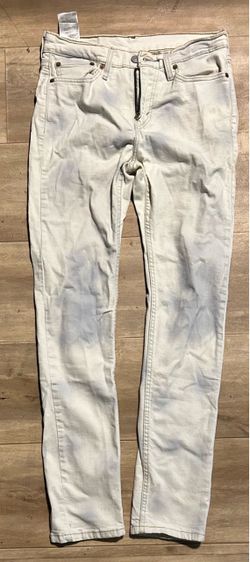 White skinny jeans