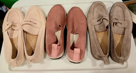 Vionic women's shoes size 8 and 9