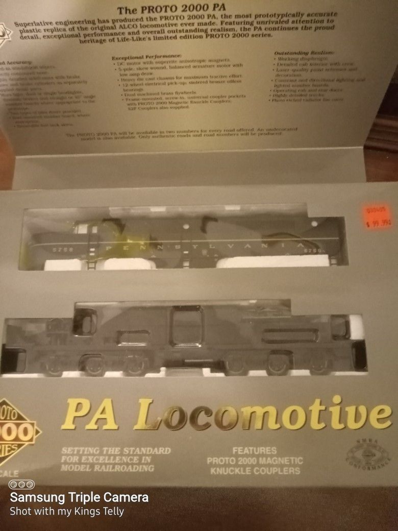 Fa2 Locomotive Proto 2000 Series HO scLe
