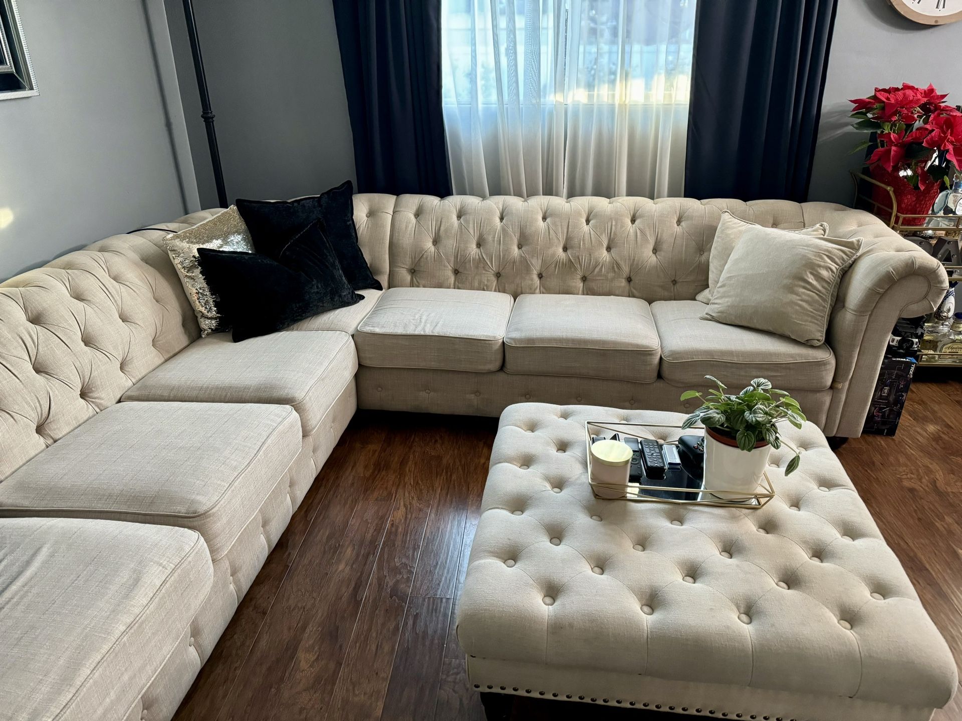 7 - Piece Upholstered Sectional