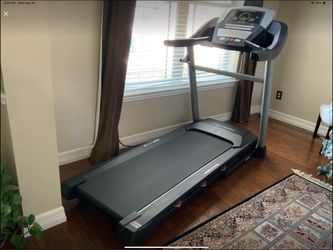 proform  sport 6.0 folding treadmill for home gym 