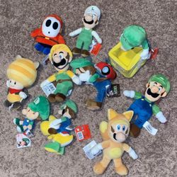 Nintendo plush lot Luigi, Toad, Shy Guy Super Mario