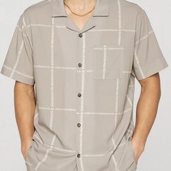 Fabletics Men's L the Cabana Button-Up Short Sleeve Stretch Color Khaki
