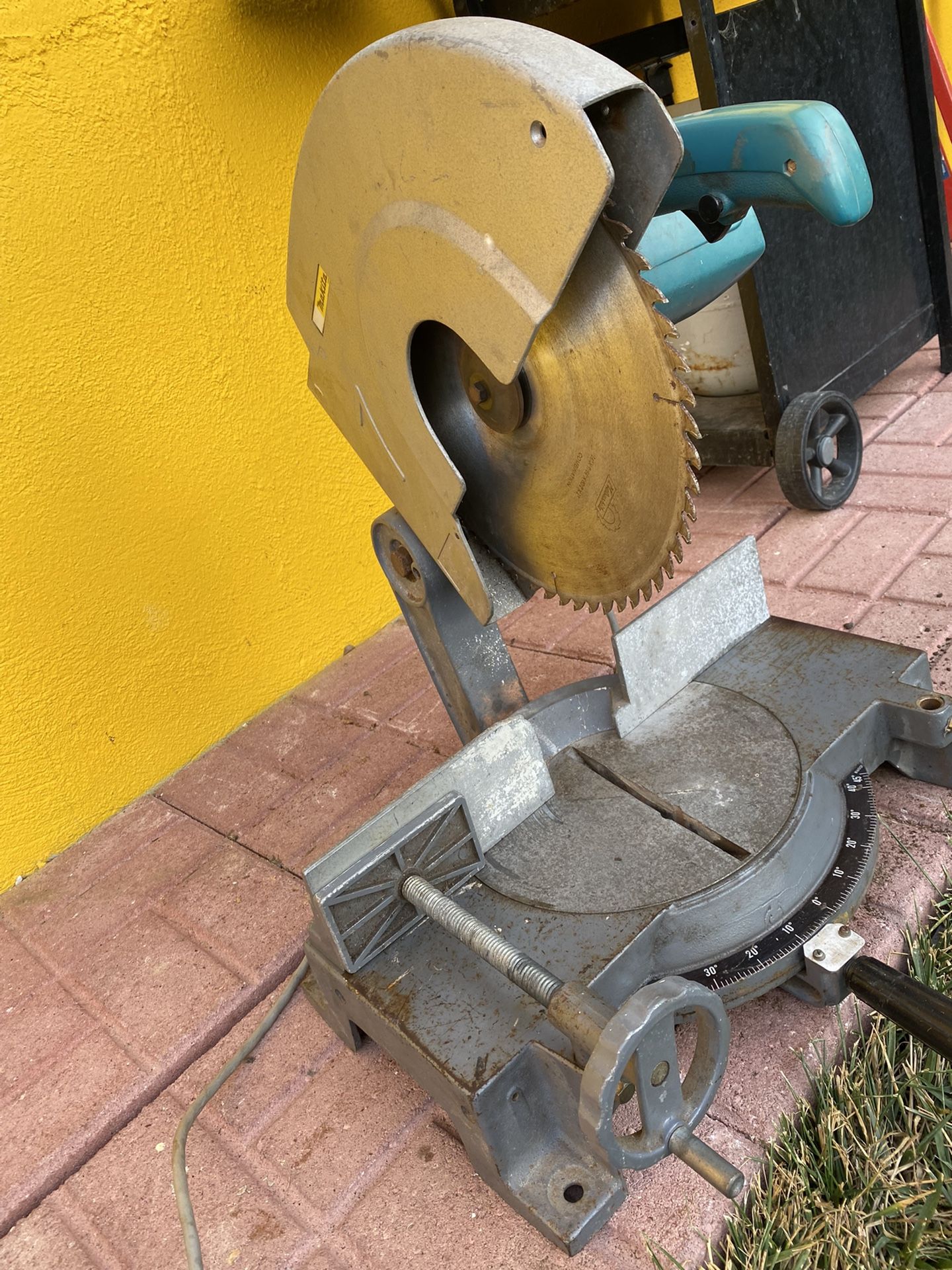 14” Makita Saw
