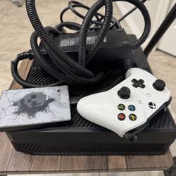 Xbox One With 2 Games, 2T External Hard Drive, And 1 Controller. 