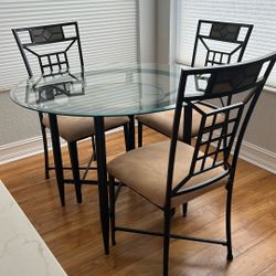 Kitchen/Dining set With 4 Chairs