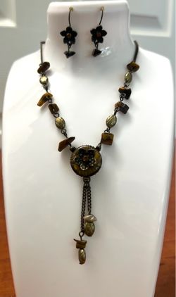 Vintage Avon NR Tiger’s Eye Necklace & Matching Drop Earrings Set