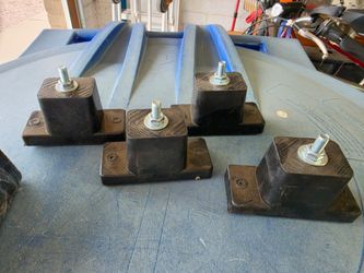 Mini split riser pads