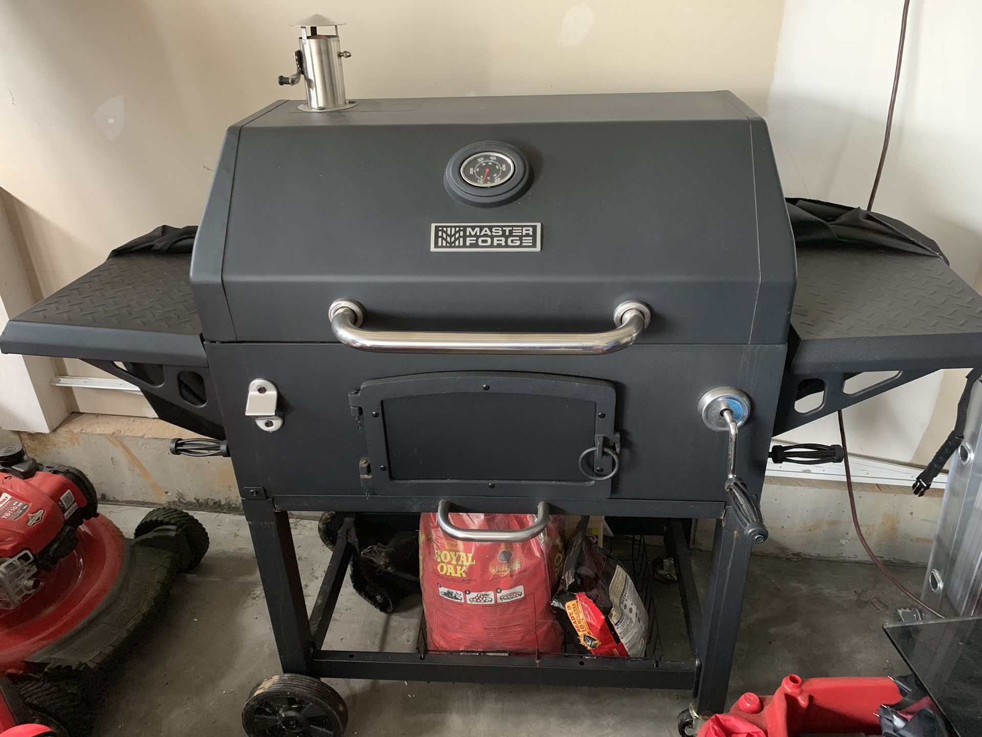 Weber Master Forge Charcoal grill