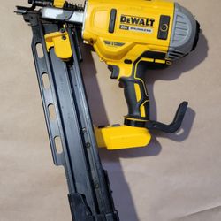 DEWALT
20-Volt MAX XR Lithium-Ion Cordless Brushless 2-Speed 21° Plastic Collated Framing Nailer