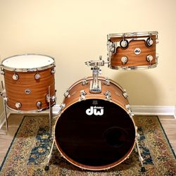 Custom DW Collector's Series EXOTIC MAHOGANY SPRUCE Drum Set 13”, 16", 22" Mahogany Finish w/cases MINT
