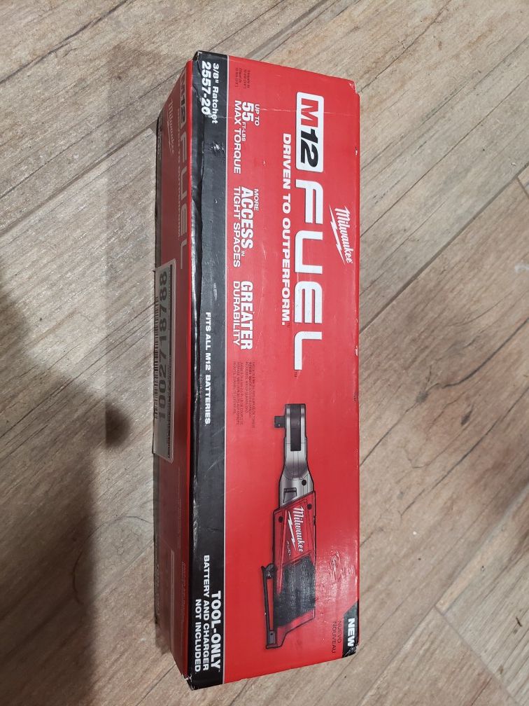 Milwaukee ratchet fuel m12 3/8