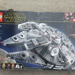 LEGO Star Wars millenium Falcon 75257