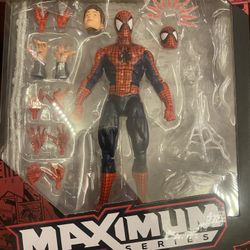Marvel Legends Maximum Series Spider-Man Deluxe Action Figure