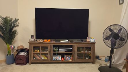 Walker Edison 70" TV Stand / Entertainment Center (Rustic Oak)