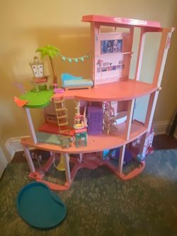 Barbie dreamhouse